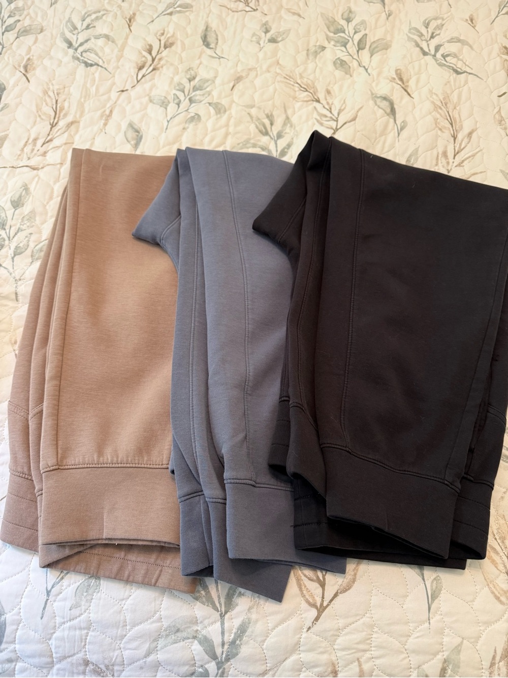 tek gear Women's 3-Pack Cozy Jogger Pants in Taupe, Gray, and Black - Picture 3 of 6
